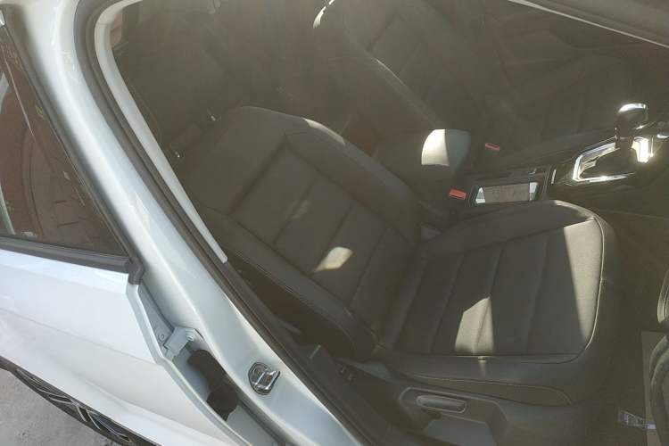 Used Volkswagen T-ROC 2020 280TSI DSG Two-Wheel Drive Comfort Version