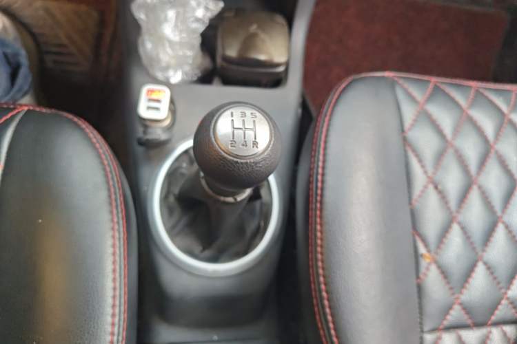 Used Suzuki Swift 2016 1.5L Manual Fashion Model Gear Lever