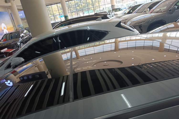 Used Honda Vezel 2017 1.8L CVT Front-Wheel Drive Pioneer Edition