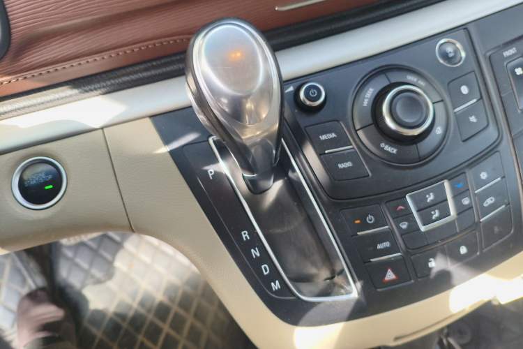 Used Buick GL8 2018 28T Luxury Model China VI Standard