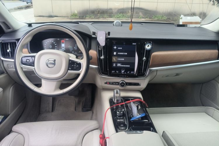 Used Volvo S90 New Energy 2019 T8 E-Drive Hybrid Honor Edition 3 Seats China V Standard