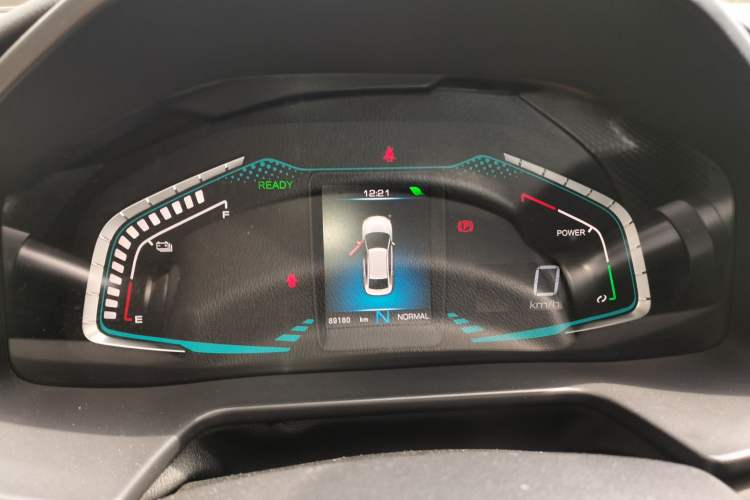 Used ORA iQ 2018 High-Range Version Smart Connectivity Model