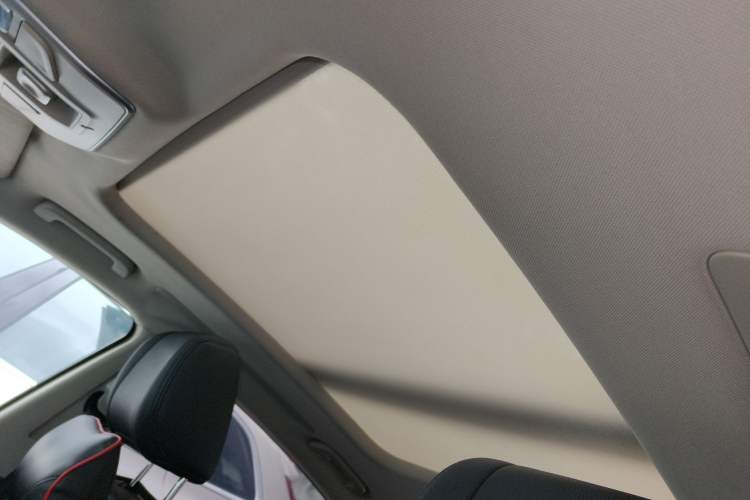 Used Geely Auto Emgrand GT 2015 1.8T Flagship Model