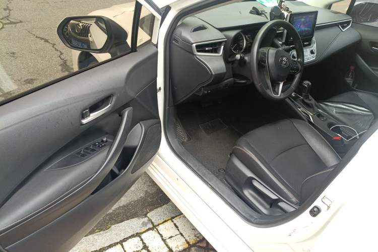 Used Toyota Corolla 2019 1.2T S-CVT GL-i Luxury Edition Driver Seat