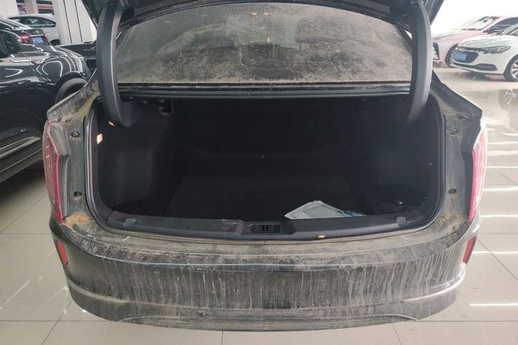 Used Hongqi E-QM5 2022 431 km Charge & Enjoy Edition
