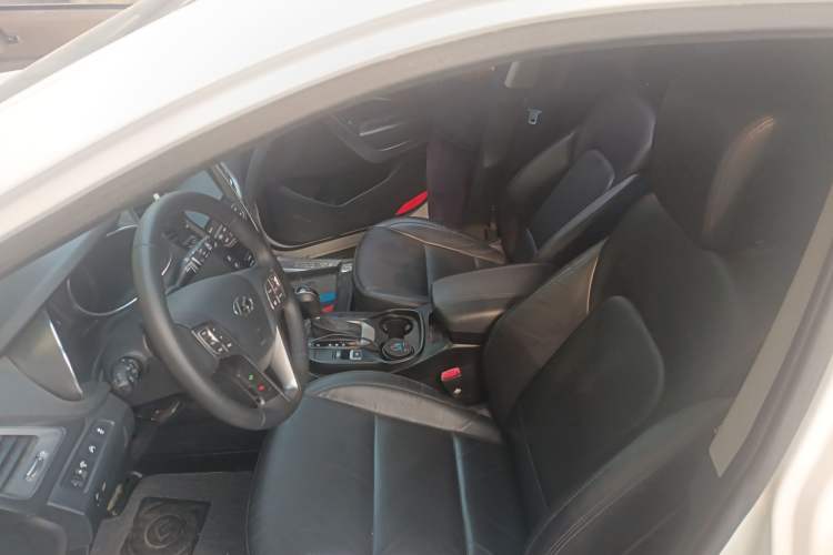 Used Hyundai Santa Fe 2015 2.0T Automatic Two-Wheel Drive Smart Version 5 Seats
