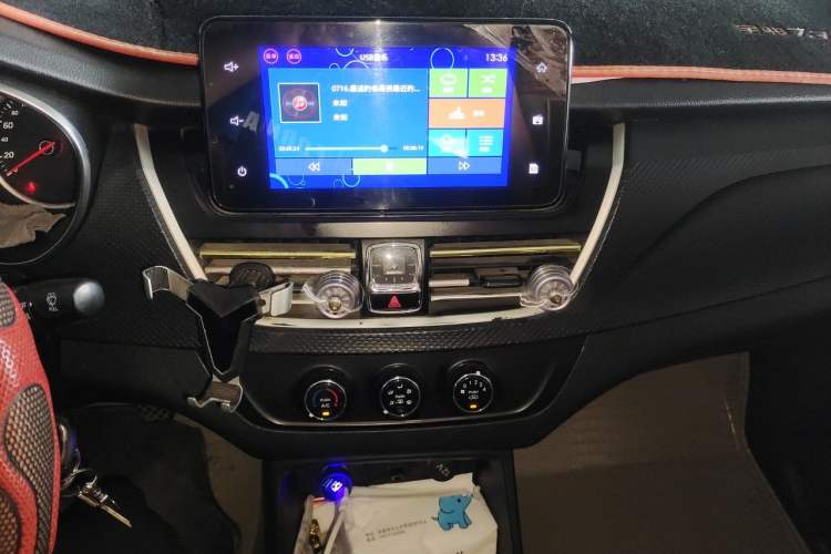 Used Baojun 730 2019 1.5L Manual Fashion Model 7-seater China VI