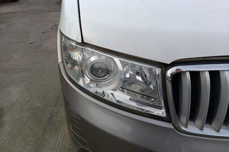 Used Jinbei New Hiace X30L 2019 1.5L Business Edition China VI SWC15M Right Front Headlight