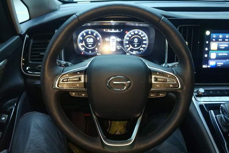 Used GAC Trumpchi M8 2023 Lingxiu Series 390T Ultimate Edition Steering Wheel