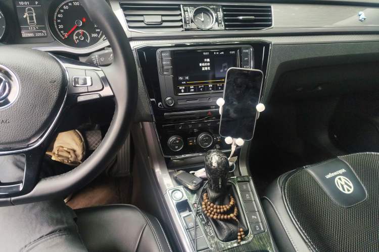 Used Volkswagen Passat 2017 330TSI DSG Luxury Edition
