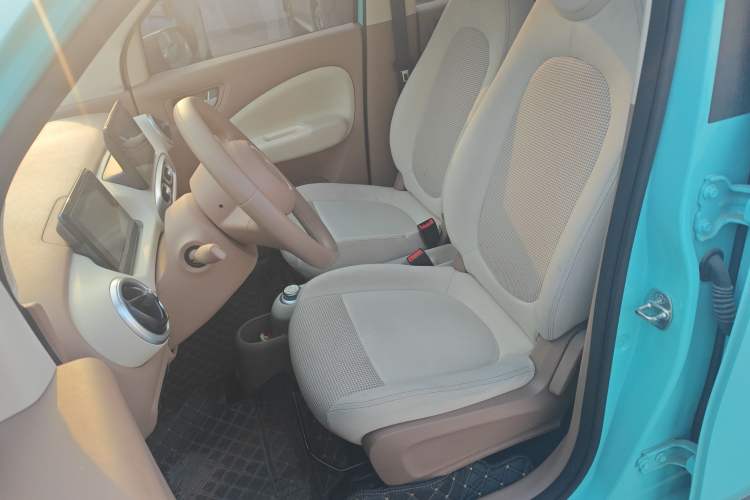 Used Wuling Hongguang MINIEV 2025 Four-Door Version Premium Edition Left Front Seat