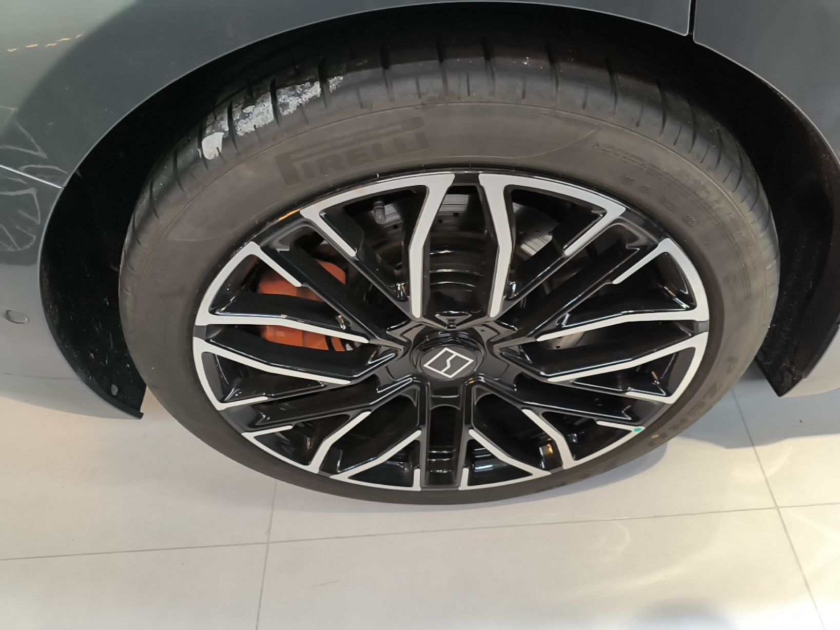 Zeekr 001 2025 YOU Edition 100 kWh All-Wheel Drive — снимка 11