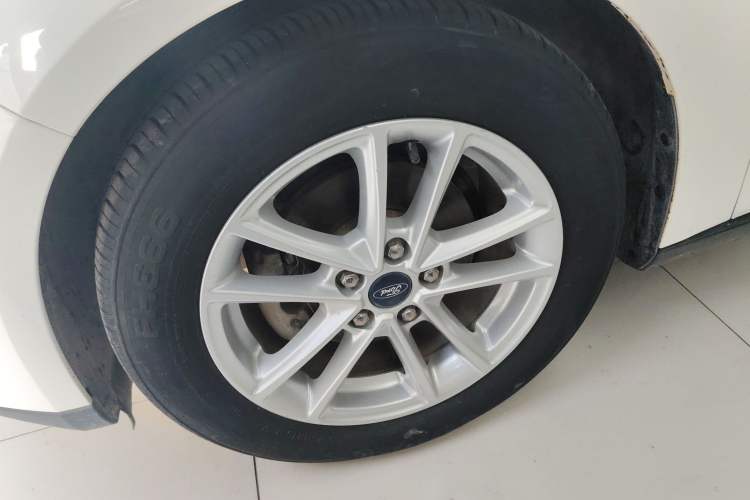 Used Ford Focus 2018 Hatchback Classic 1.6L Automatic Trendy SmartDrive Edition