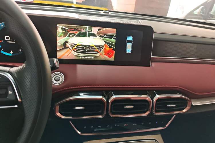 Used JETOUR X70 PLUS 2024 Champion Edition 1.5T DCT Champion PRO 5-Seater Audio And AC Panel