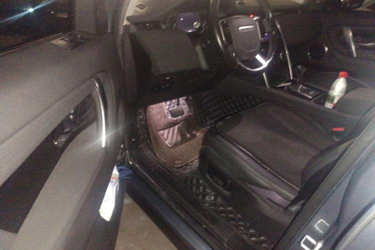 Used Land Rover Discovery Sport 2020 200 PS Family Edition