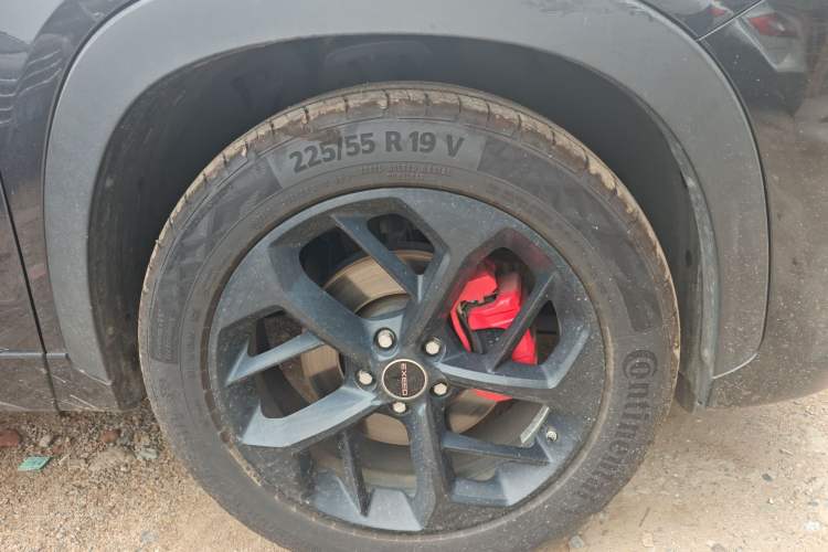 Used EXEED Zhuifeng 2021 Versailles Edition 1.6T DCT StarRui Version Right Front Wheel Hub