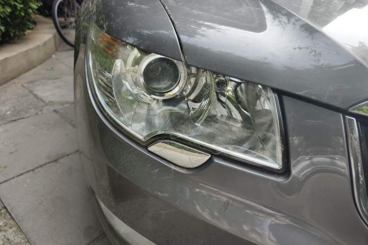Used Skoda Superb 2009 1.8TSI Automatic Prestige Edition Right Front Headlight