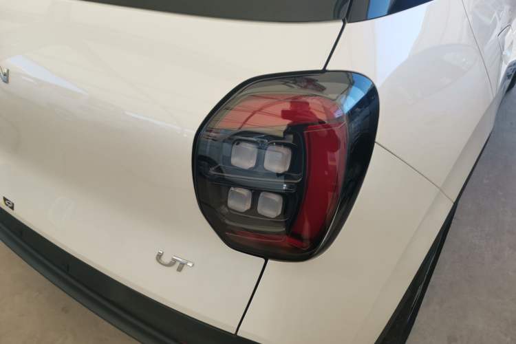 Used AION UT 2025 330 Starlight Edition
