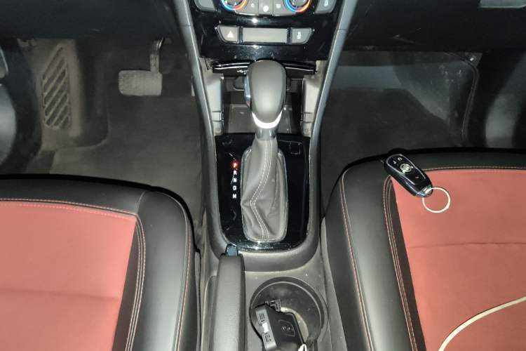 Used Buick Encore 2016 18T Automatic Two-Wheel Drive Urban Elite Model
