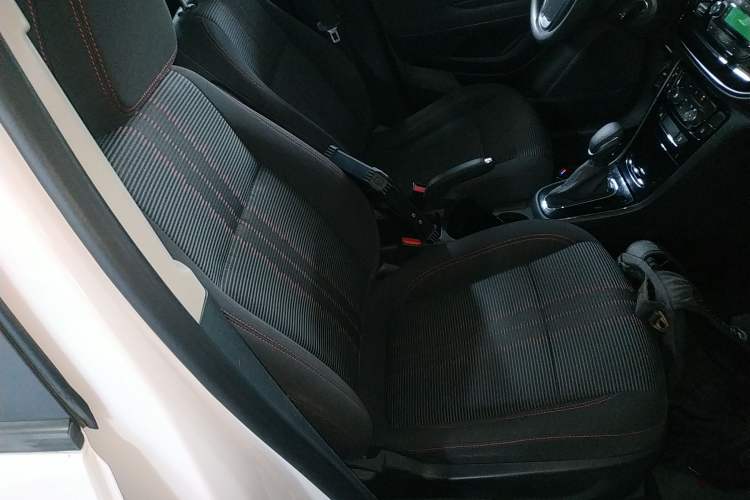 Used Buick Encore 2016 18T Automatic Two-Wheel Drive Urban Leading Edition