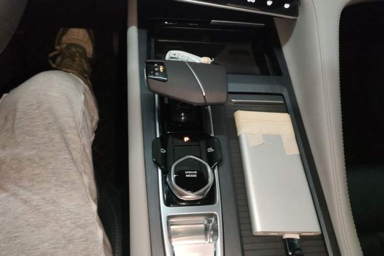 Used Changan CS75 PLUS 2024 3rd Generation Champion Edition 1.5T Intelligent Drive Dynamic Model
