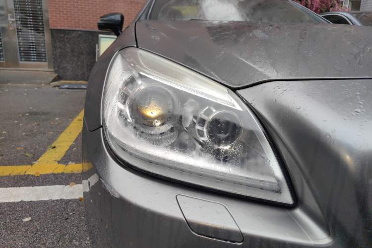 Used Mercedes-Benz SLK-Class 2011 SLK 200 Fashion Model Right Front Headlight