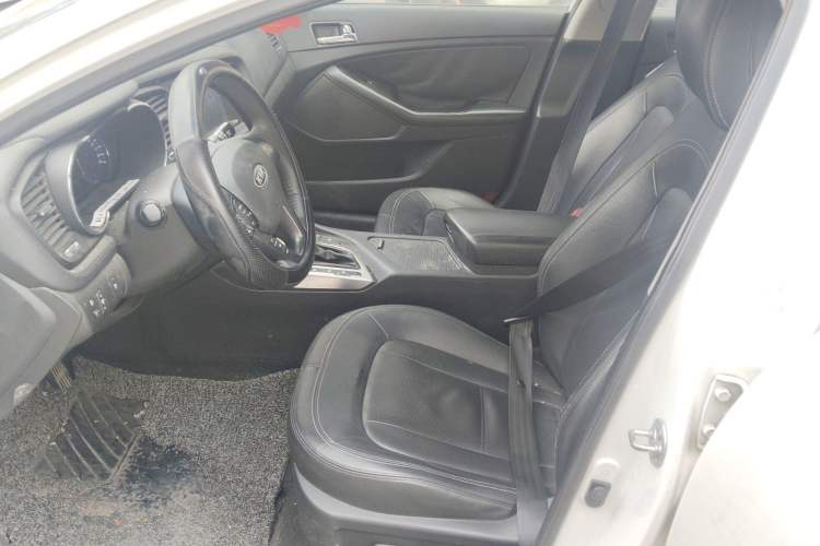 Used Kia K5 2011 2.0L Automatic DLX Left Front Seat