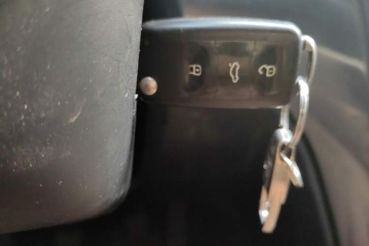 Used Skoda Yeti 2017 1.6L Manual Front-Wheel-Drive Version
