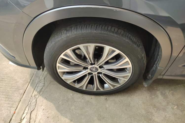 Used BYD Song Pro New Energy 2019 DM 1.5T Four-Wheel Drive Performance Edition Deluxe Model Left Front Wheel Hub