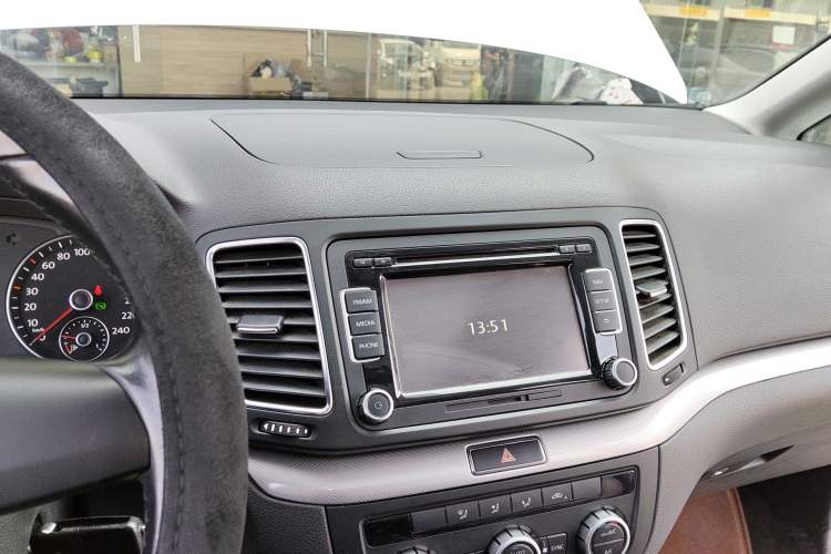 Used Volkswagen Sharan 2014 2.0 TSI Standard Model
