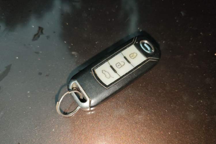 Used GAC Trumpchi GS5 Super 2016 1.8T Automatic All-Wheel-Drive Anniversary Edition Vehicle Key