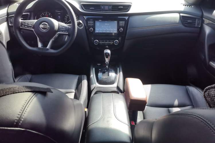 Used Nissan X-Trail 2017 2.5L CVT Luxury Edition 4WD
