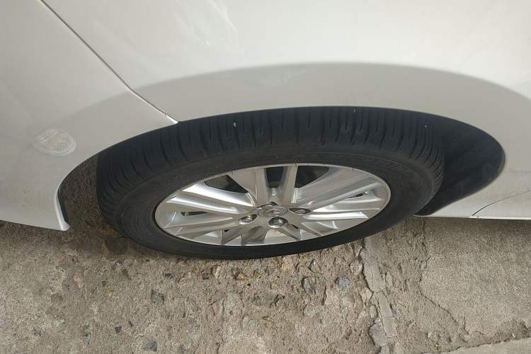 Used Toyota YARiS L Zhi Xiang 2017 1.5E CVT Dynamic Edition Left Front Wheel Hub