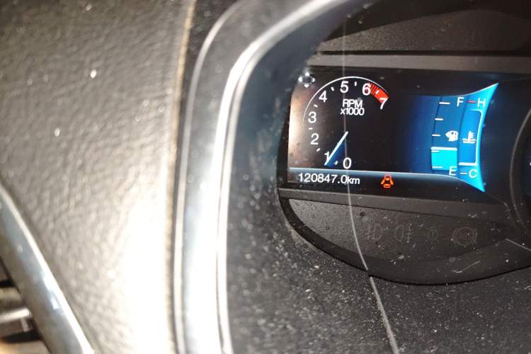 Used Ford Edge 2016 EcoBoost 245 Two-Wheel-Drive Titanium 7-Seater
