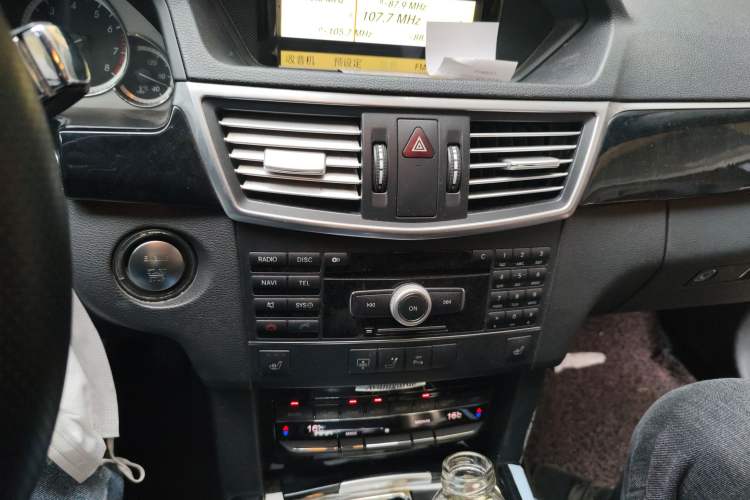 Used Mercedes-Benz E-Class 2010 E 300 L Fashion Model
