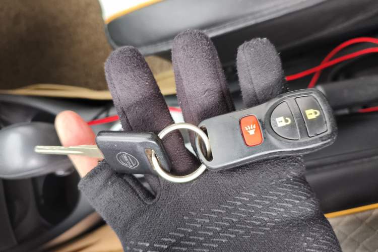 Used Nissan Livina 2015 1.6XE CVT Comfort Edition Vehicle Key