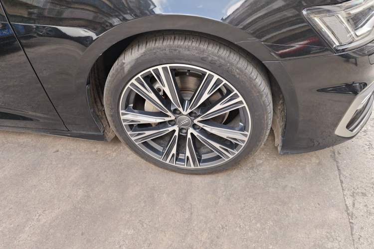 Used Audi A6L 2021 40 TFSI Luxury Dynamic Edition Right Front Wheel Hub