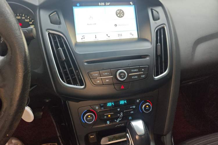 Used Ford Focus 2017 Sedan EcoBoost 180 Automatic Elite Model