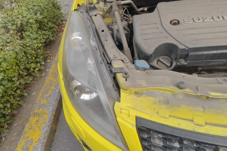 Used Suzuki Swift Sport 2014 1.6L CVT Two-Wheel Drive Luxury Edition Right Front Headlight