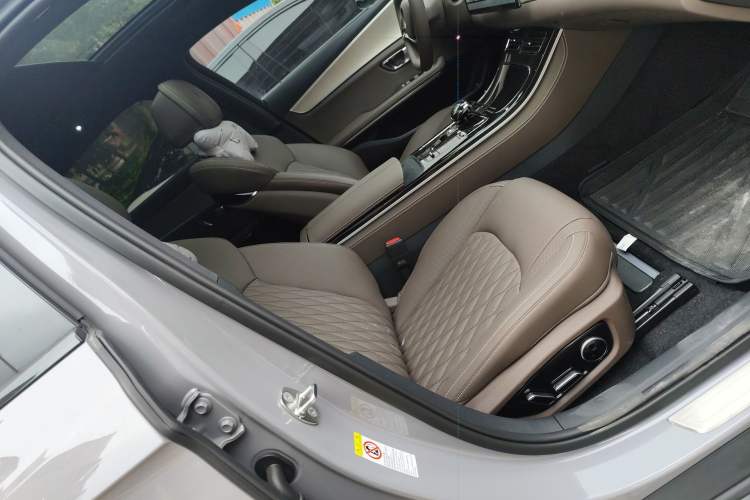 Used BYD Han 2025 DM-i Smart Drive 125KM Elite Model
