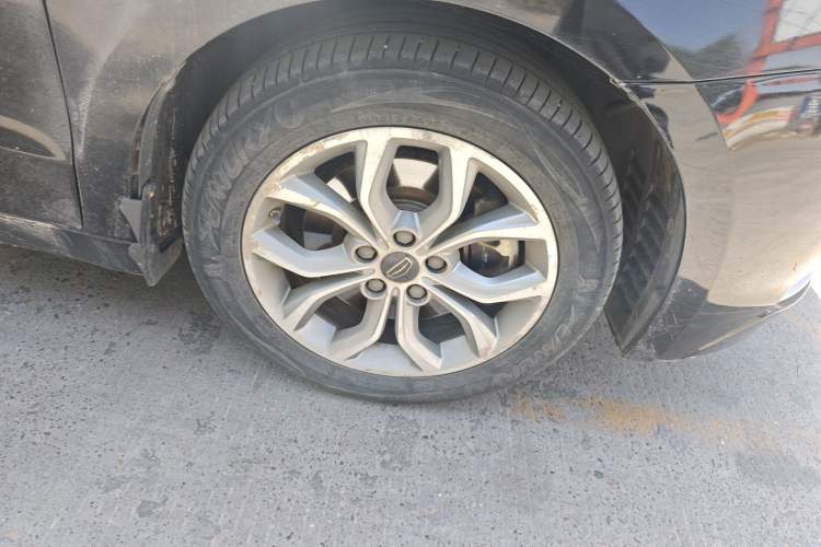 Used Geely Auto Emgrand GT 2016 1.8T Zunya Model Right Front Wheel Hub