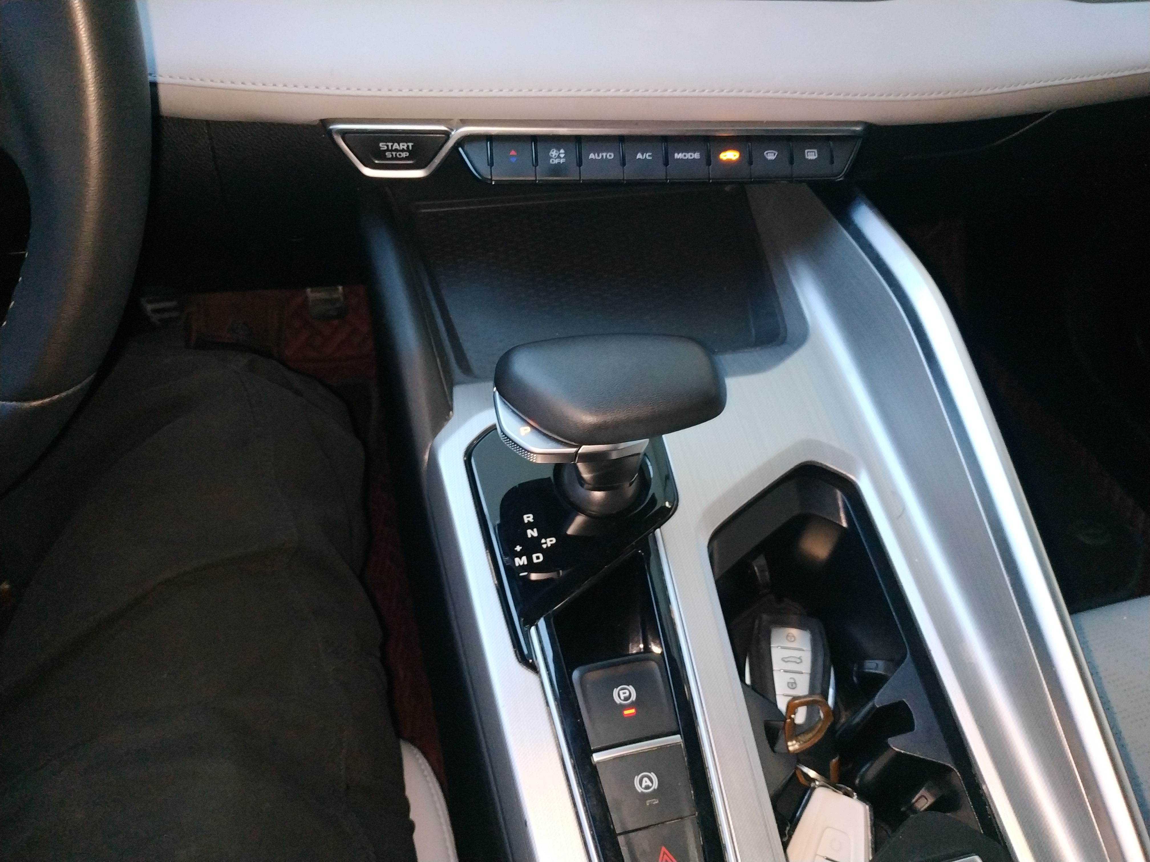 Geely Auto Preface 2023 2.0TD Prestige Version — снимка 16