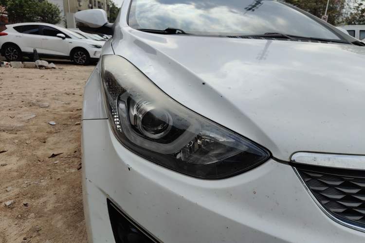 Used Hyundai Elantra (5th Generation / Langdong) 2016 1.6L Automatic Prestige Model Right Front Headlight