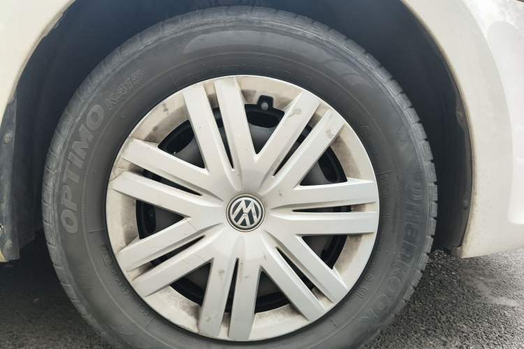 Used Volkswagen Polo 2016 1.4L Automatic Trendy Model Right Front Wheel Hub