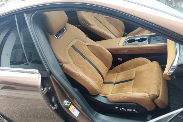 Used Mazda EZ-6 2024 Range-Extended 200 Luxury Edition Right Front Seat