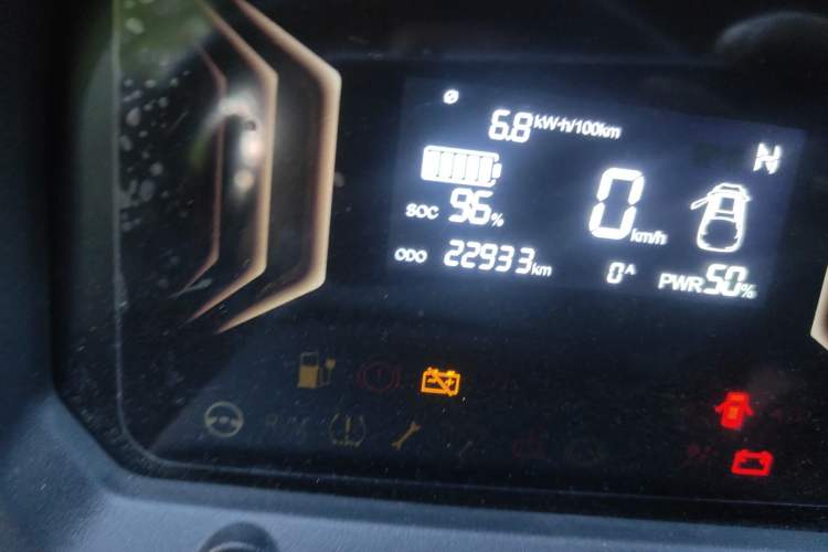 Used Chery QQ Ice Cream 2022 120km Milkshake Phosphate Lithium-Iron
