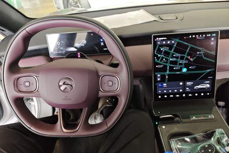 Used Nio ET5T 2024 75kWh Touring Center Console