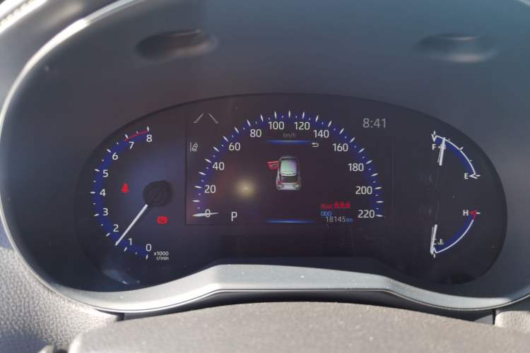 Used Toyota IZOA 2023 2.0L 20th Anniversary Platinum Edition
