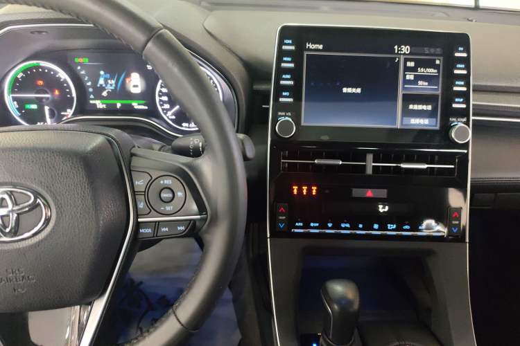 Used Toyota Avalon 2019 Dual-Engine 2.5L Luxury Edition China VI Standard