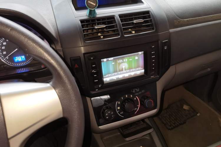 Used BAIC Weiwang M20 2014 1.5L Comfort Version BJ415B Audio And AC Panel